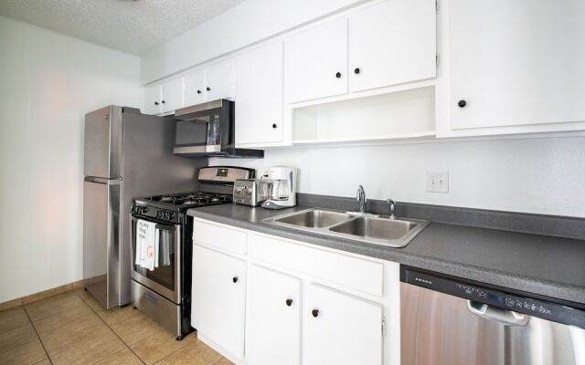 WanderJaunt - West Campus Apartments