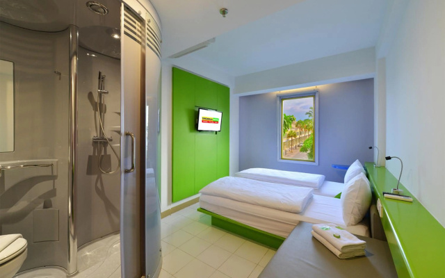 Singaraja Beach Hotel – Guest Rooms – Singaraja