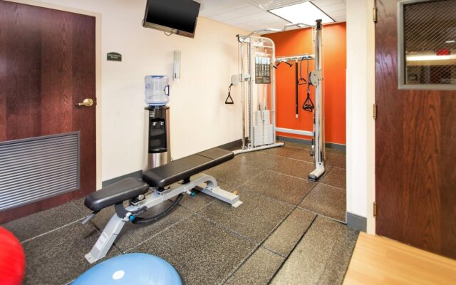 Four Points by Sheraton Fayetteville Fort Liberty
