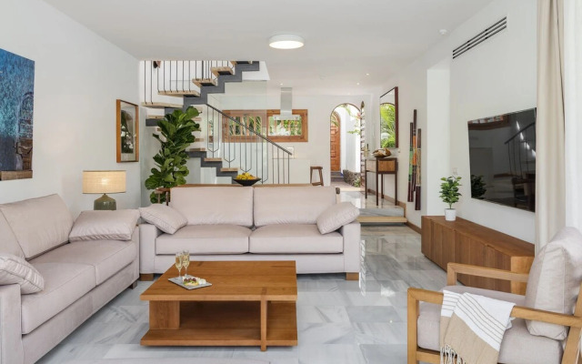 Parque Santiago by Upper Luxury Housing