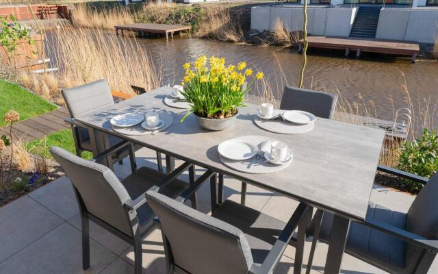 Family Villa With Garden and Jetty