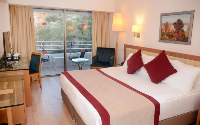 Korumar Deluxe Hotel