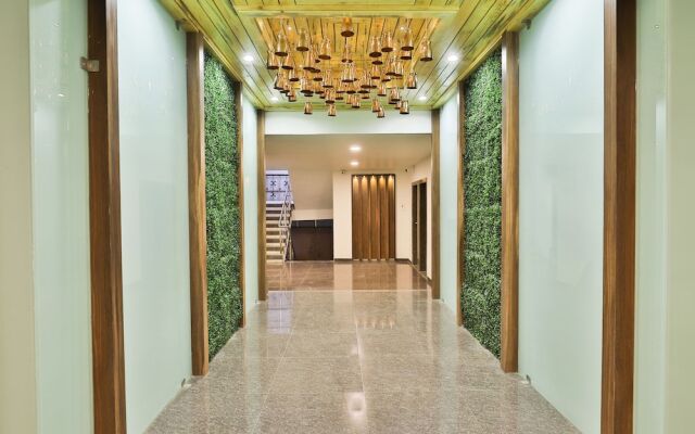 OYO 10749 Hotel Neelkanth Bliss