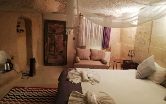 Cronos Cappadocia Cave Hotel