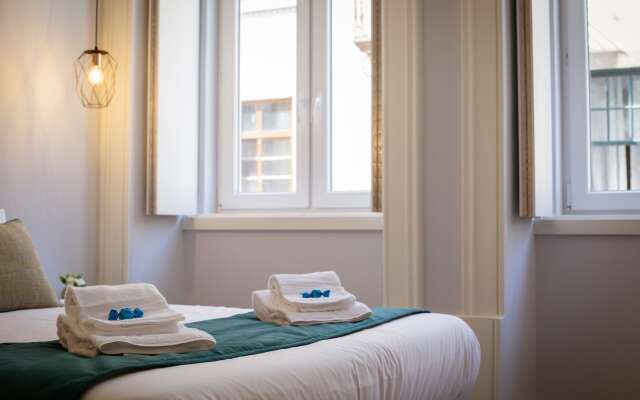 Porto Views & Wines by Porto City Hosts