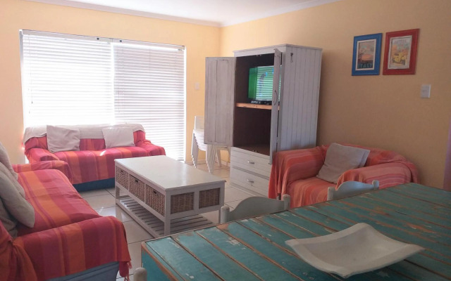 Little Italy Beachouse Apartment by Mykonos