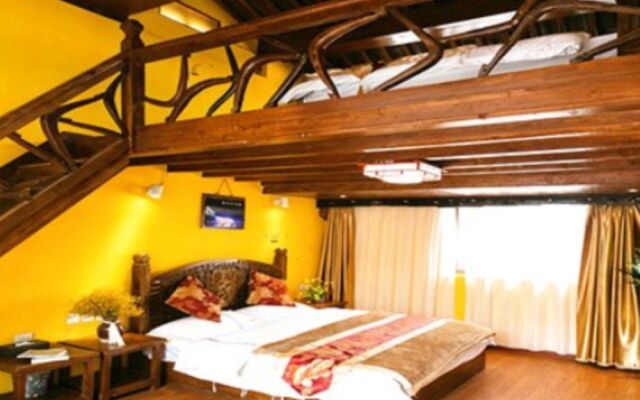 Lijiang Pengyouquan Inn