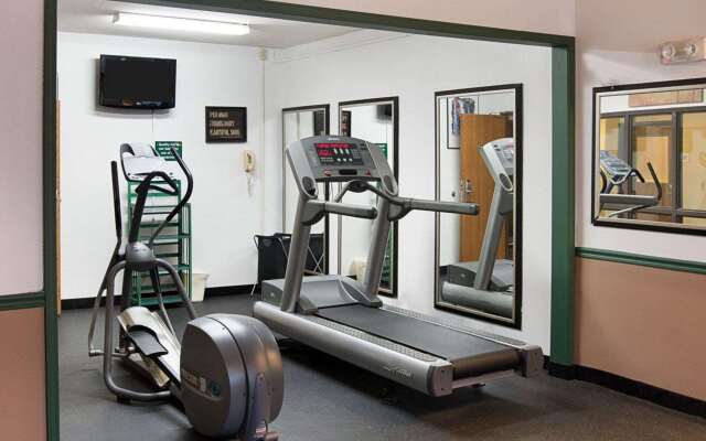 Quality Inn Brooklyn Center