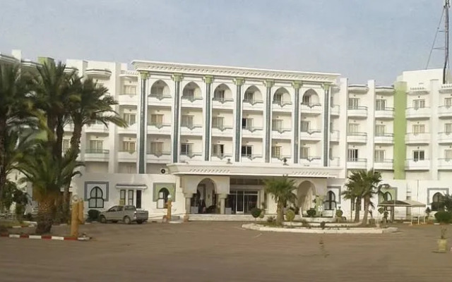 Palmyra Holiday Resort & Spa