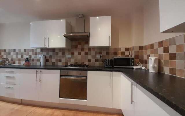 Charming 2-bed Apartment in Birmingham
