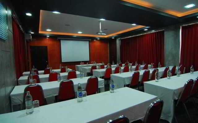 Phu-Ke-Ta, The Hip Service Apartment & Hotel