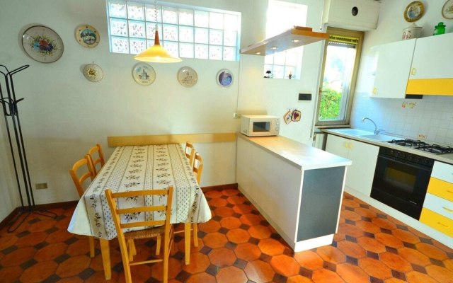 Modern Holiday Home in Massa with Garden