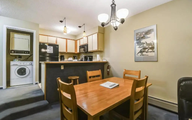WOODSVILLAGE34