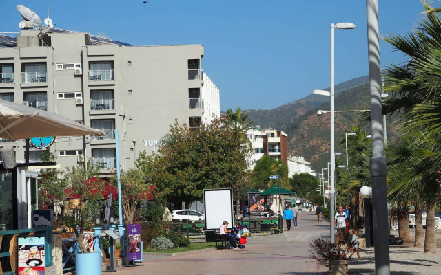Yunus Hotel