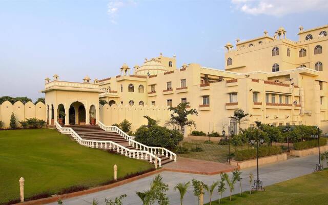 Le Méridien Jaipur Resort & Spa