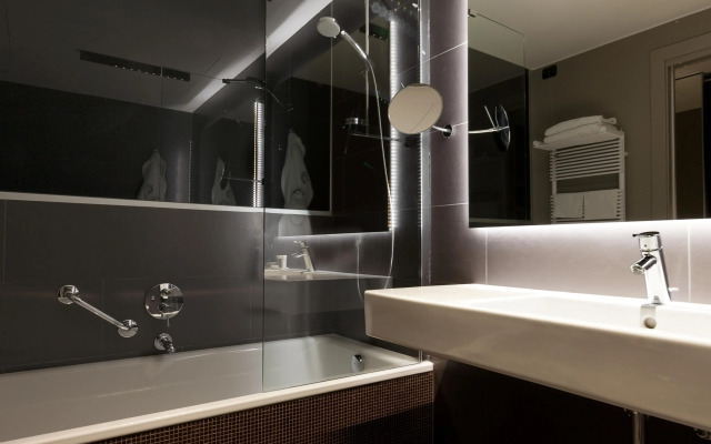 Manin Hotel