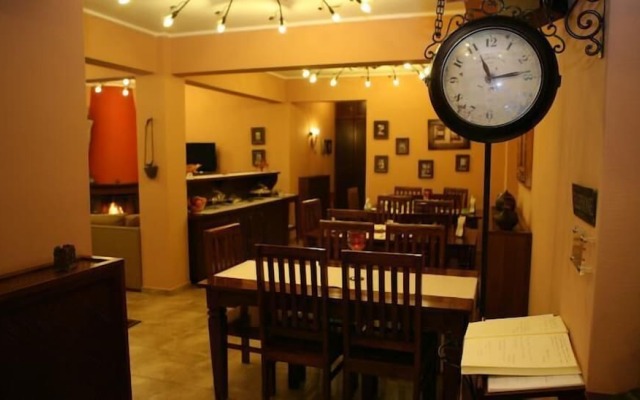Roes Suites
