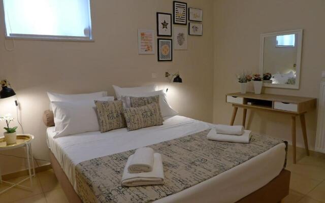 Maria & Manos Guest House, Agios Onoufrios beach