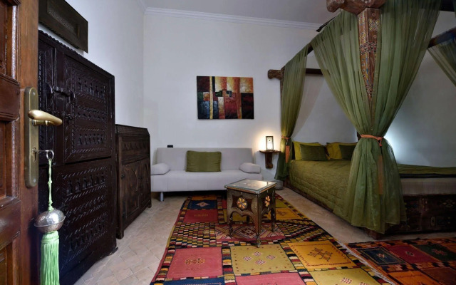 Riad Les Ammonites
