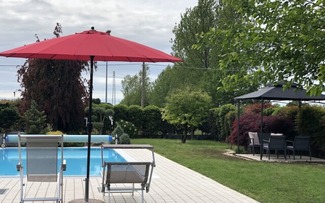 Room in Studio - Studio Apartment With Kitchen in one Room