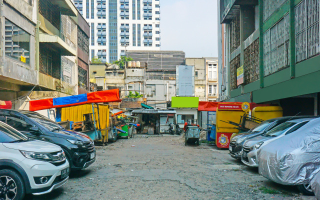 OYO 92580 4n Residence Near Hotel Santika Premiere Hayam Wuruk Jakarta