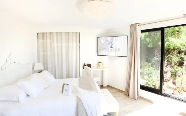 L'Hostellerie Du Moulin Des Oliviers