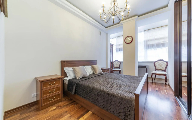 ApartLux (АпартЛюкс) на переулке Малый Лёвшинский