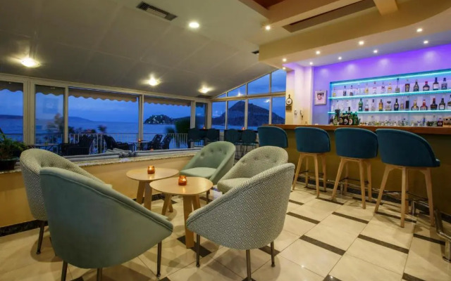 Hotel Tolo