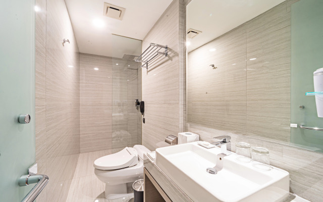 Platinum Hotel Tunjungan Surabaya