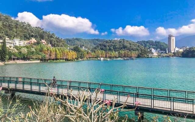 Bishui Shanju Lakeside B&B