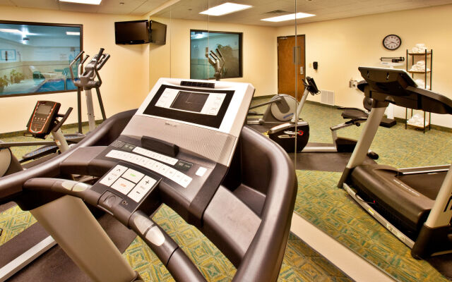 Holiday Inn Express Waterloo Cedar Falls by IHG