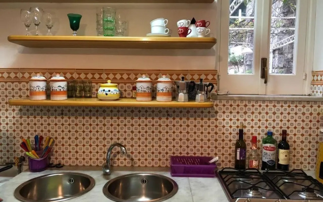 Beautiful 2-bed House in Positano Main Square Area