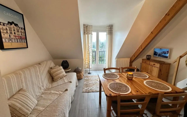 26m With Balcony Near The Center And The Beach
