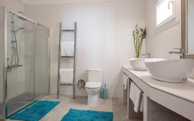Amazing Seafront Suite