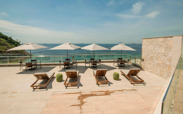 Arena Leme Hotel