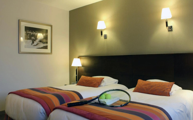 Le Manoir Hotel