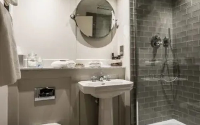 The Coach & Horses Kew