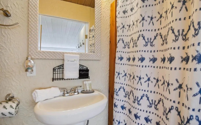 Barnacle Lodge by Ryson Vacation Rentals