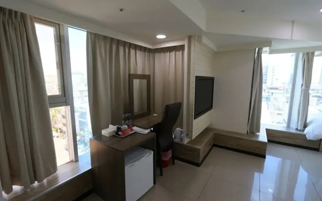 ELIM Hotel