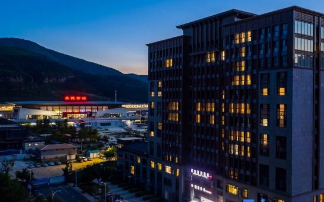 Chengde Deya Hotel