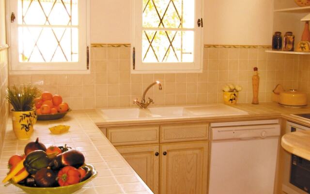 Nice Villa With Dishwasher and Whirlpool, Golfcourse at 1 km