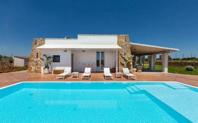 777 Rifinita Villa con Piscina a Presicce