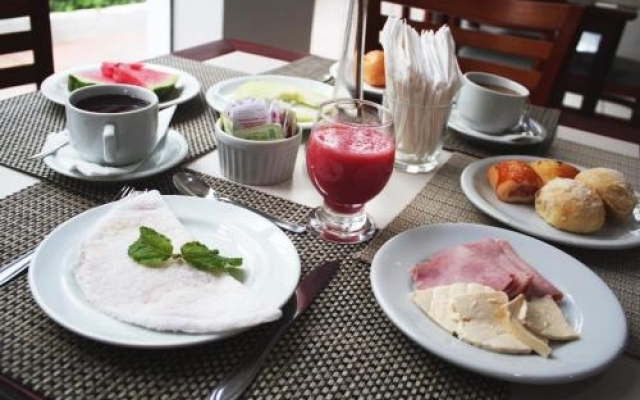 Tarik Fontes Plaza Hotel