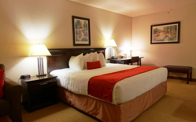 Ramada by Wyndham Lloydminster