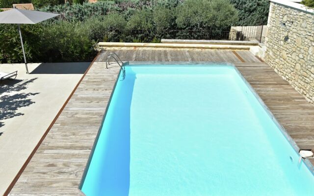 Luxurious Villa in Roussillon With Private Swimming Pool