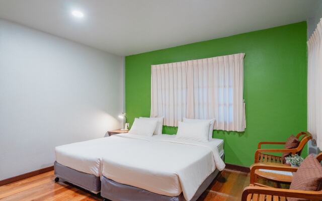 Baan Klang Aow Beach Resort