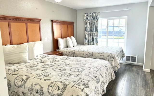 Royal Gateway Motel By OYO