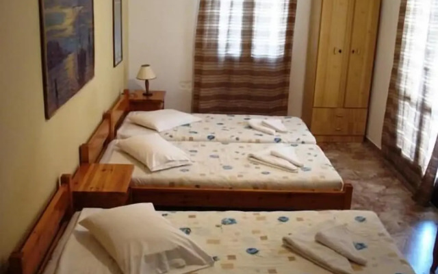 Pension Lagoudera