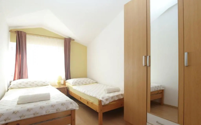 Apartment  Anica 770