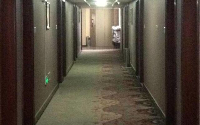 Luoyang New Shengguang Hotel
